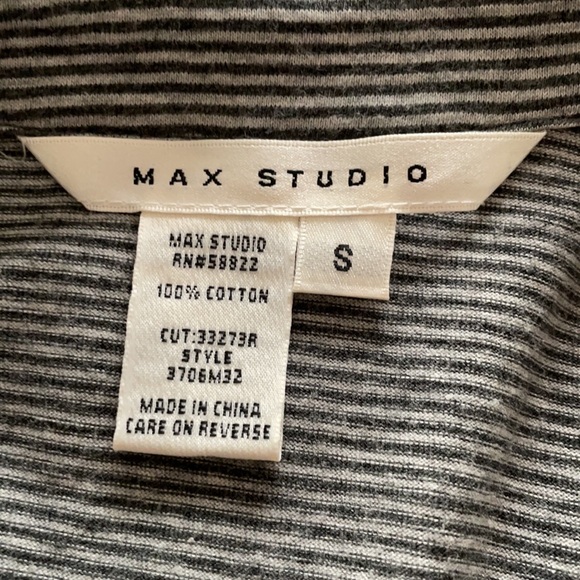 Max Studio long sleeved button up - Picture 5 of 5